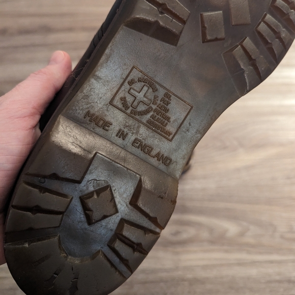 Vintage Dr. Martens low made in England boots 9 - Picture 4 of 6